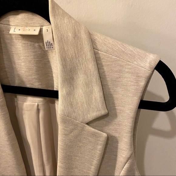 Leith long vest size small - Picture 7 of 8